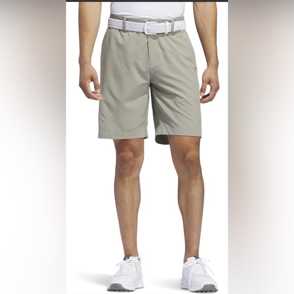 Under Armour Other - Under Armour men's straight fit golf shorts Size 30